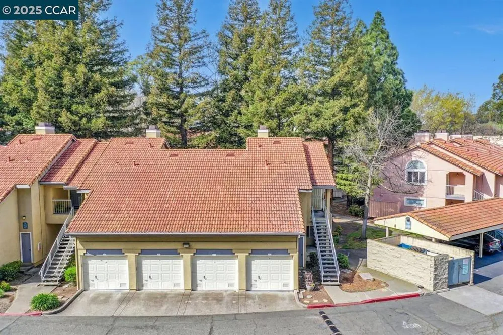 1407 Forest Run Hercules, CA 94547