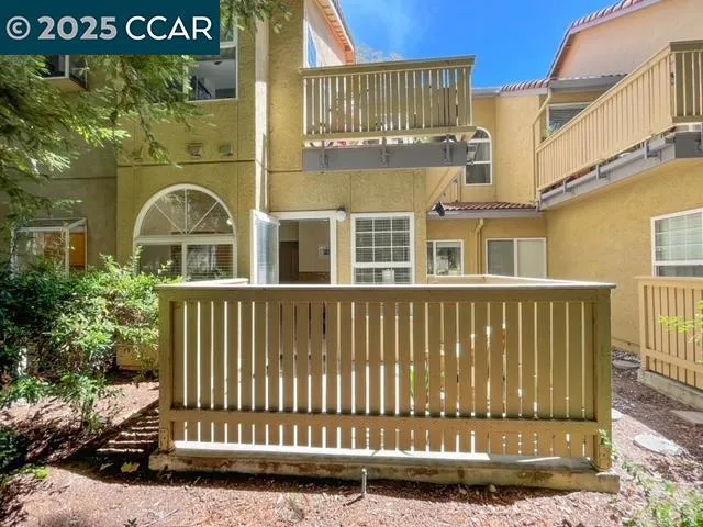 1407 Forest Run Hercules, CA 94547