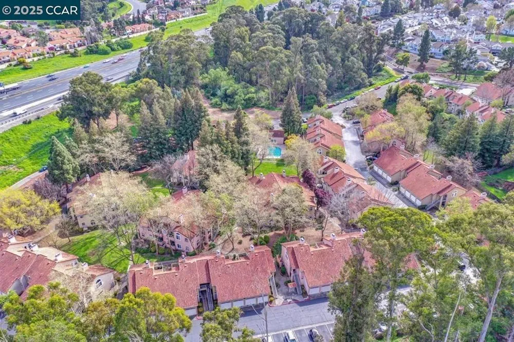 1407 Forest Run Hercules, CA 94547