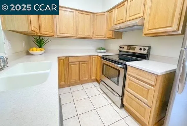 1407 Forest Run Hercules, CA 94547