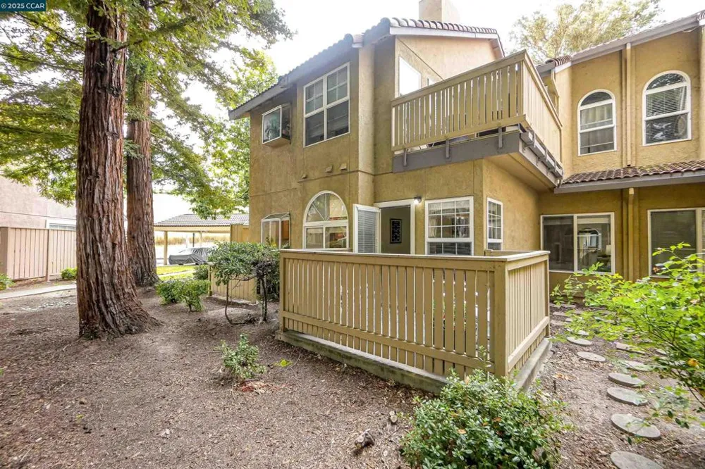 1407 Forest Run Hercules, CA 94547