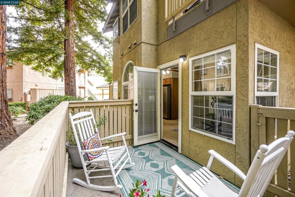 1407 Forest Run Hercules, CA 94547