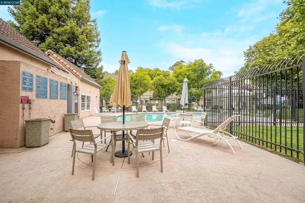 1407 Forest Run Hercules, CA 94547