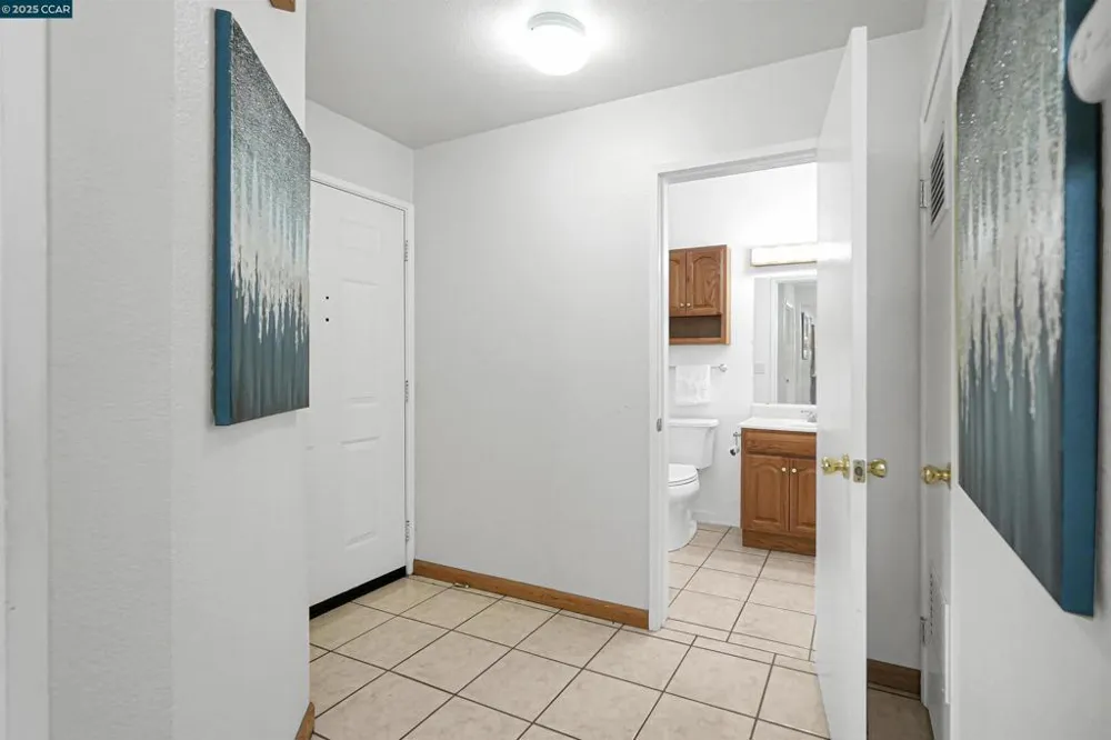 1407 Forest Run Hercules, CA 94547