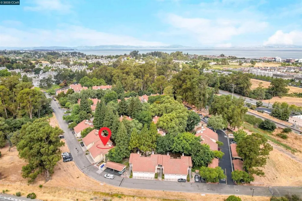 1407 Forest Run Hercules, CA 94547