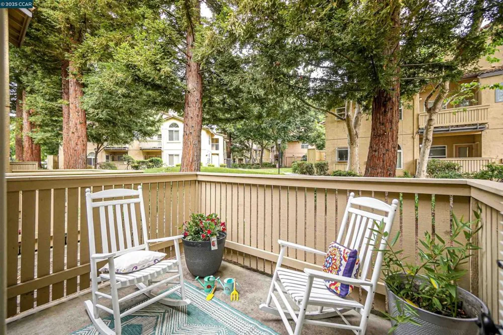 1407 Forest Run Hercules, CA 94547