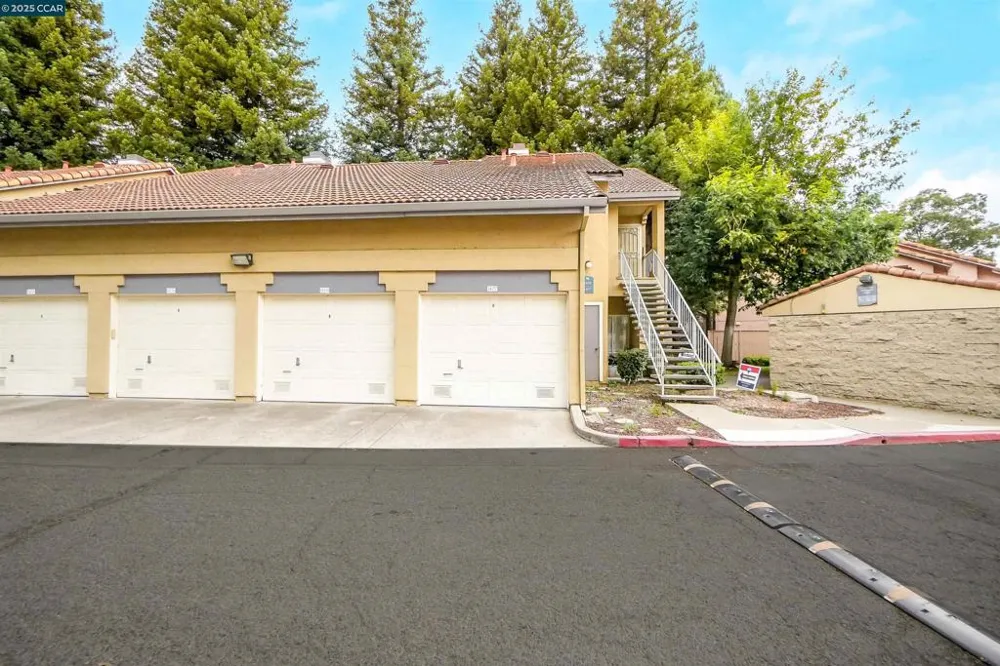 1407 Forest Run Hercules, CA 94547