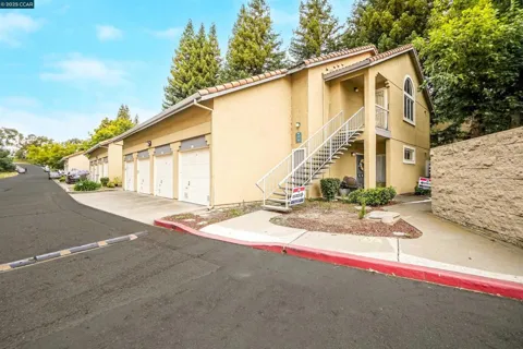 1407 Forest Run