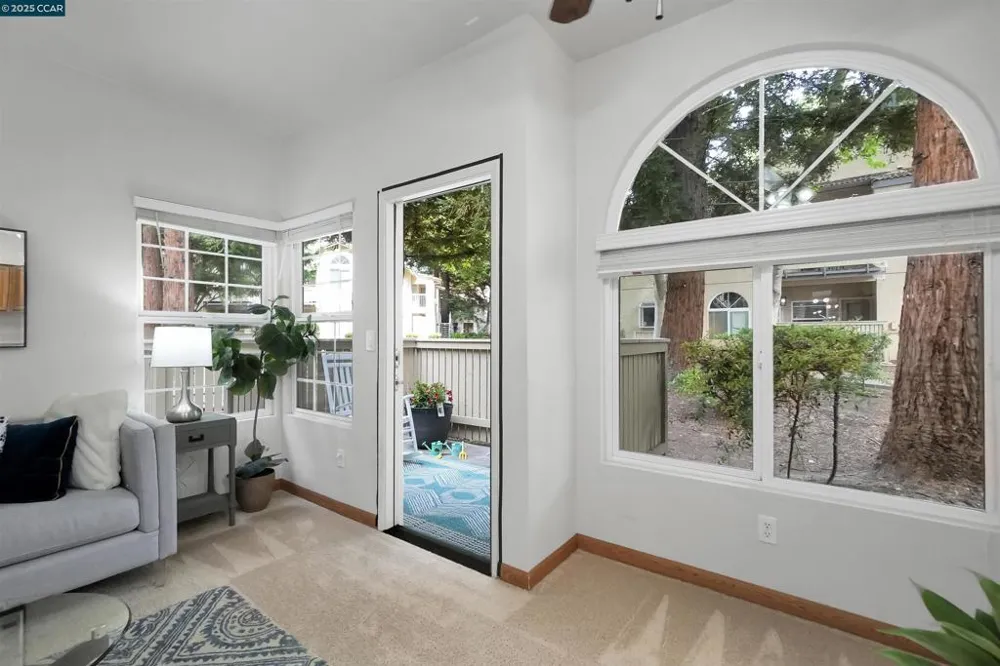 1407 Forest Run Hercules, CA 94547