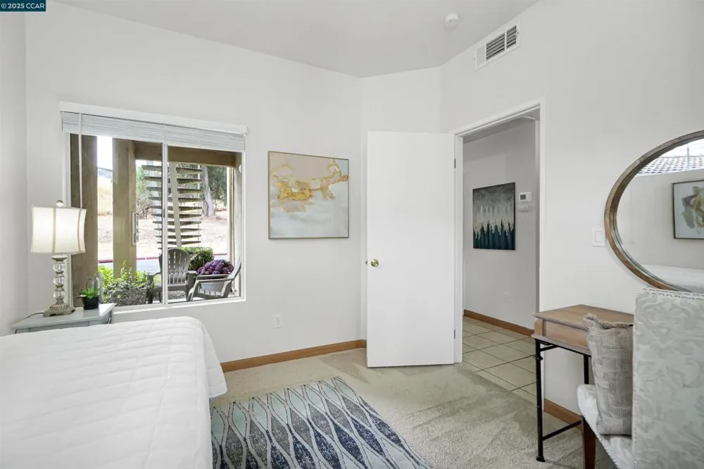 1407 Forest Run Hercules, CA 94547