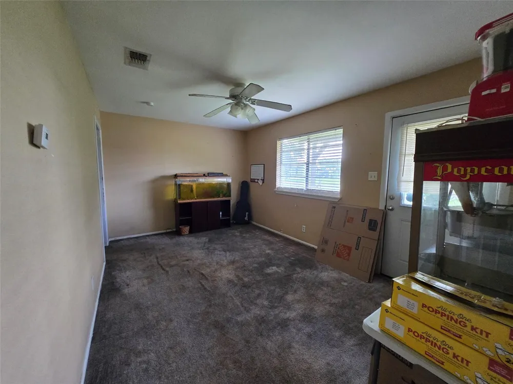 610 E Division Street Edna, TX 77957