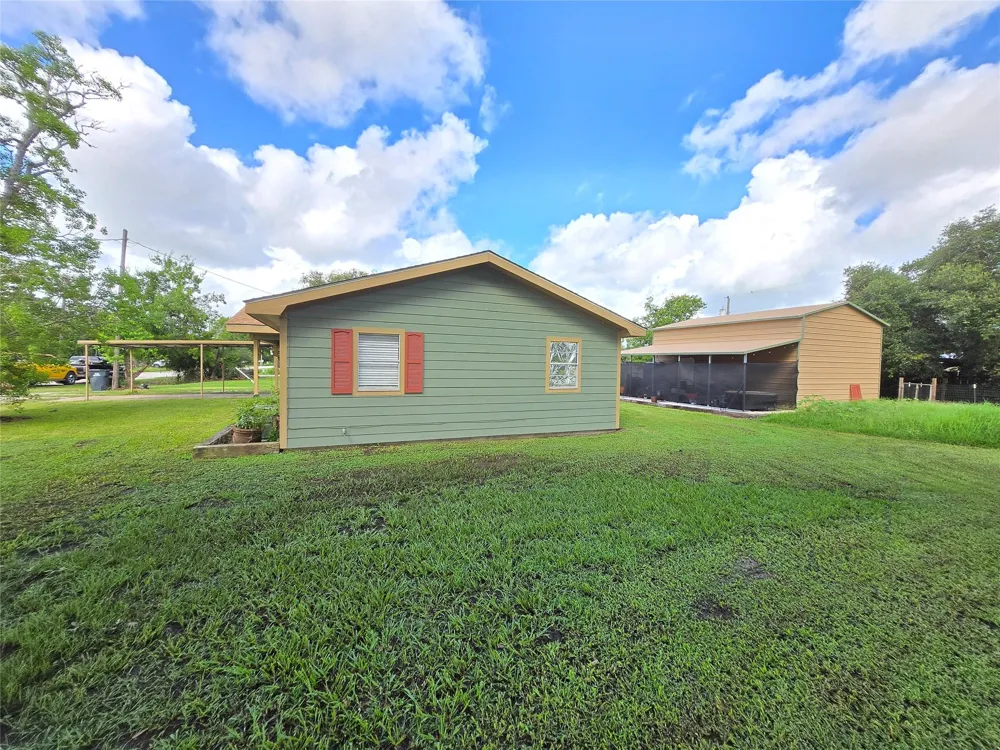 610 E Division Street Edna, TX 77957