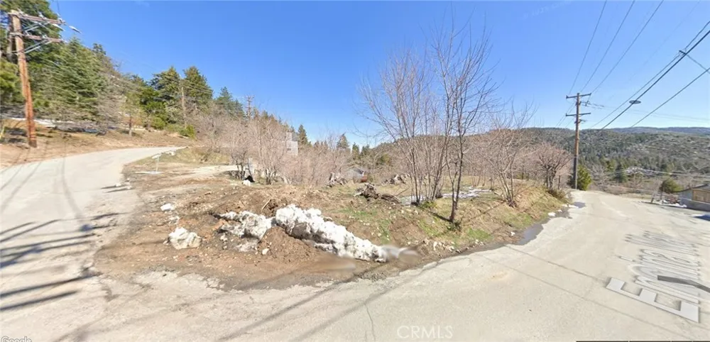 2379 Chicago Drive Running Springs, CA 92382