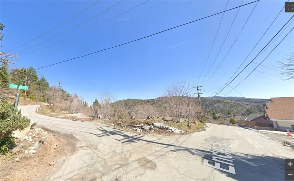2379 Chicago Drive Running Springs, CA 92382