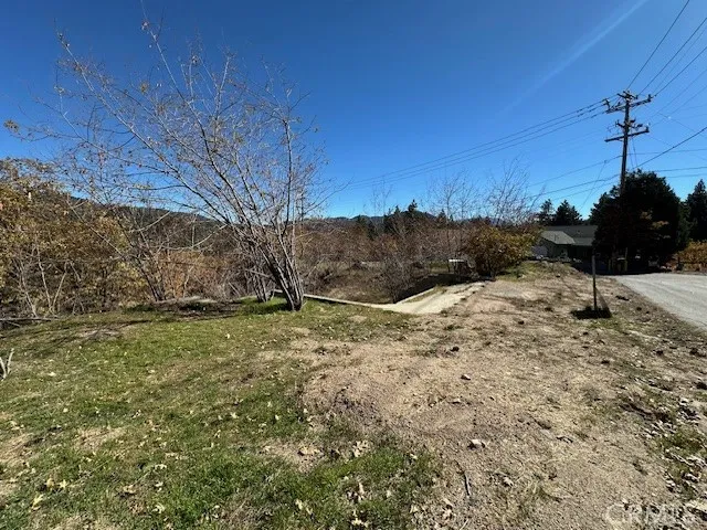 2379 Chicago Drive Running Springs, CA 92382