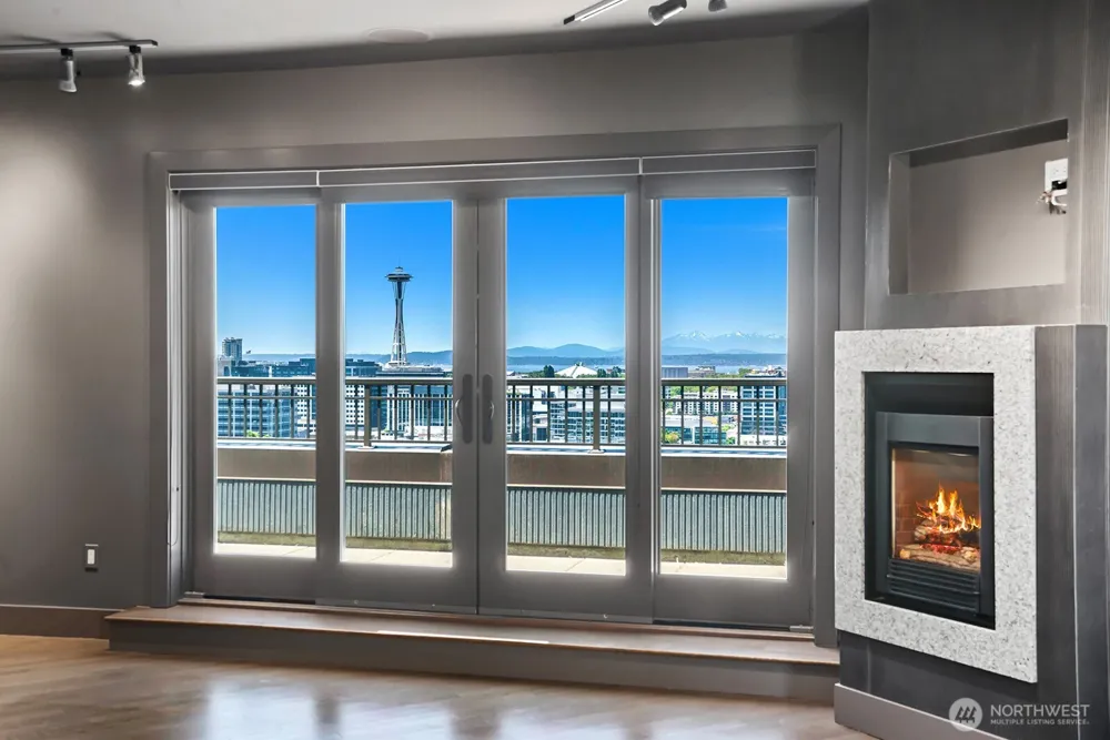 745 Bellevue Avenue E #402