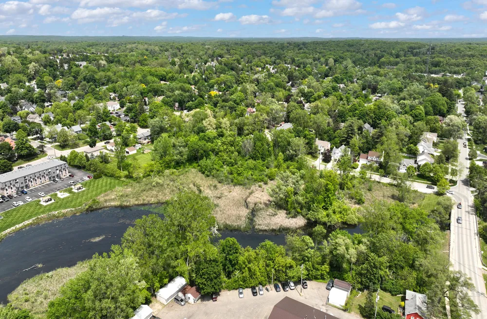 124 River Drive #B Milford, MI 48381