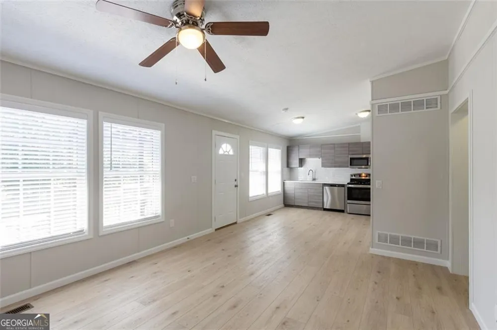 6140 Jones RD Flowery Branch, GA 30542