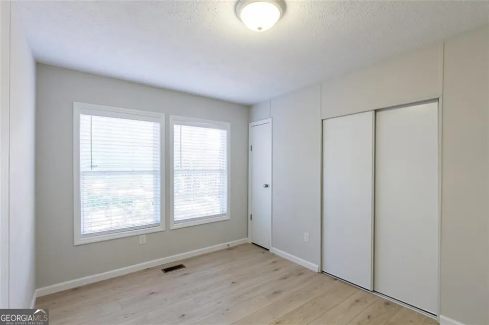 6140 Jones RD Flowery Branch, GA 30542