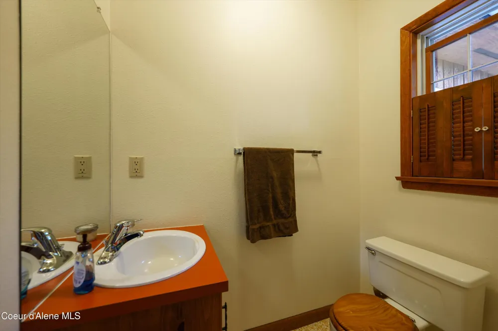 6556 Tannenbaum Circle Bonners Ferry, ID 83805