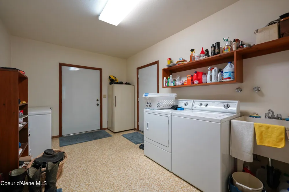 6556 Tannenbaum Circle Bonners Ferry, ID 83805