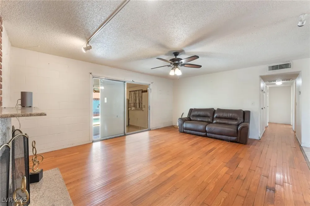 4436 E Ogden Avenue Las Vegas, NV 89110
