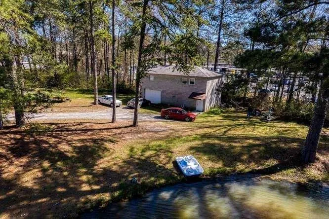11041 Veterans Memorial Highway Lithia Springs, GA 30122