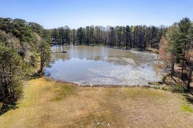 11041 Veterans Memorial Highway Lithia Springs, GA 30122