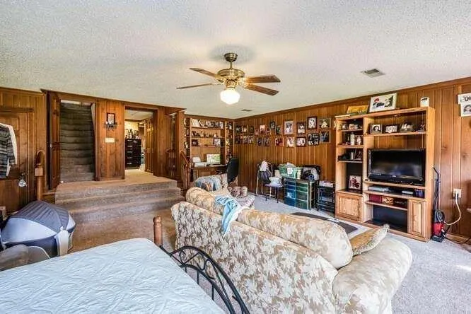 11041 Veterans Memorial Highway Lithia Springs, GA 30122