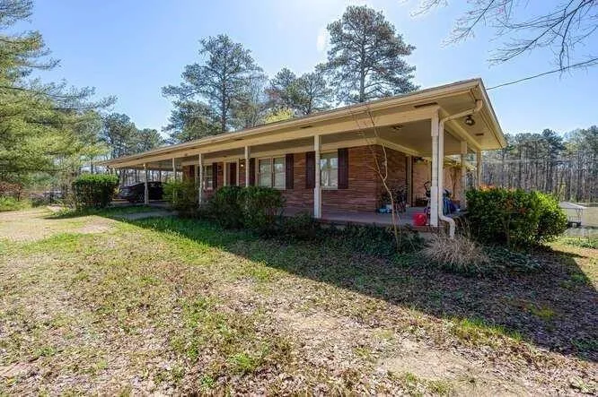 11041 Veterans Memorial Highway Lithia Springs, GA 30122