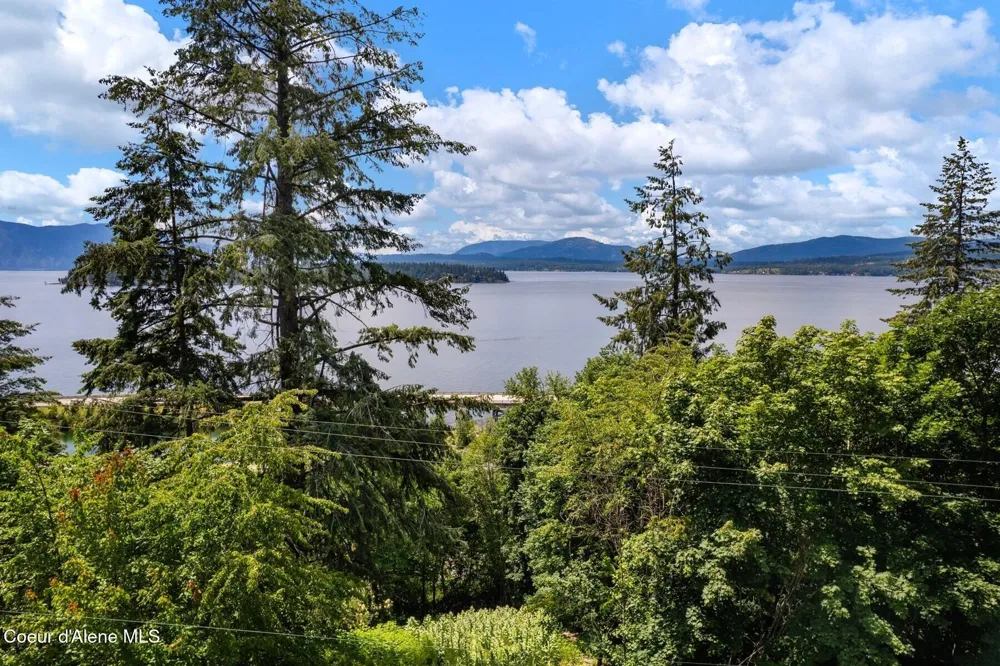 260 Highland Avenue Hope, ID 83836