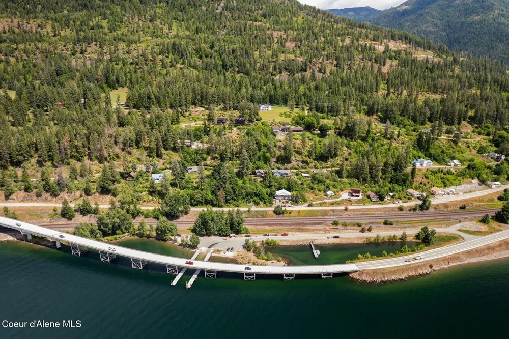 260 Highland Avenue Hope, ID 83836