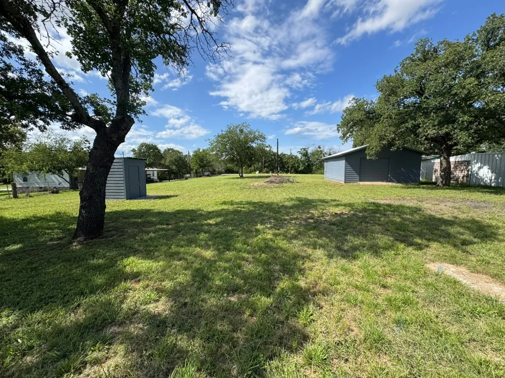 670 Beaver Street Tow, TX 78672