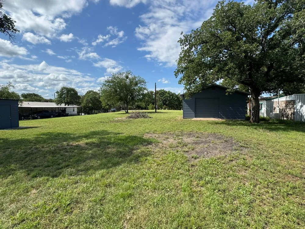 670 Beaver Street Tow, TX 78672