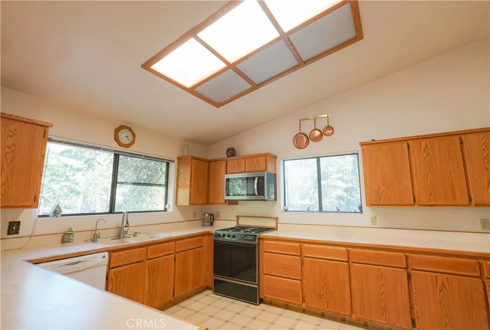5990 Sugar Pine Drive Coulterville, CA 95311