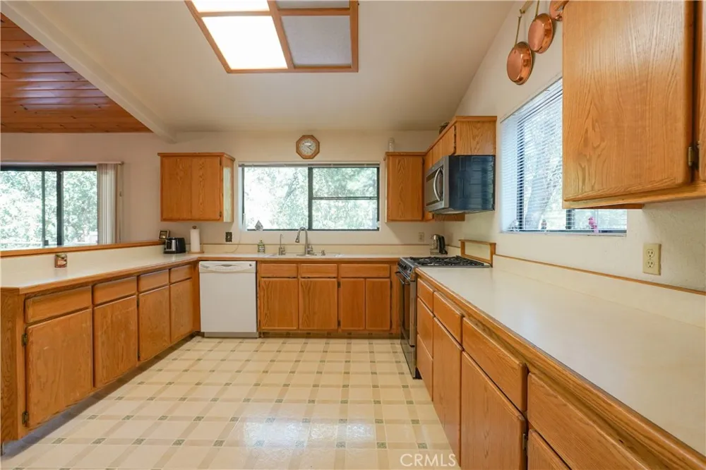 5990 Sugar Pine Drive Coulterville, CA 95311