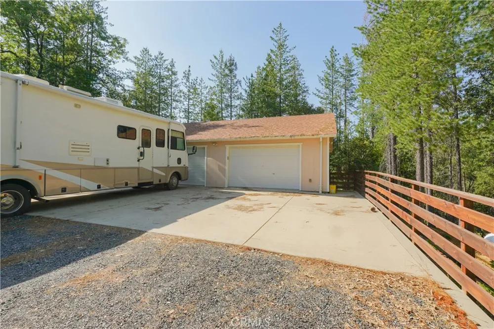 5990 Sugar Pine Drive Coulterville, CA 95311