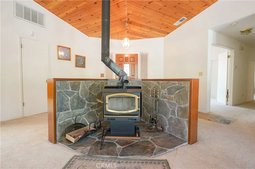 5990 Sugar Pine Drive Coulterville, CA 95311