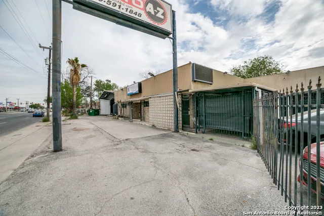 1334 S General Mcmullen Dr San Antonio, TX 78237