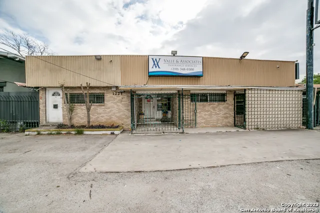 1334 S General Mcmullen Dr San Antonio, TX 78237