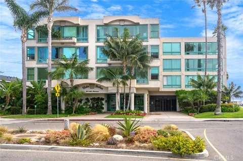 201 Calle Miramar #8