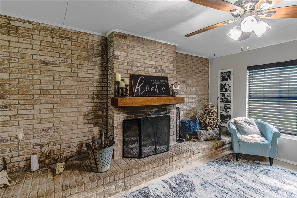 1300 Burton Street Woodsboro, TX 78393