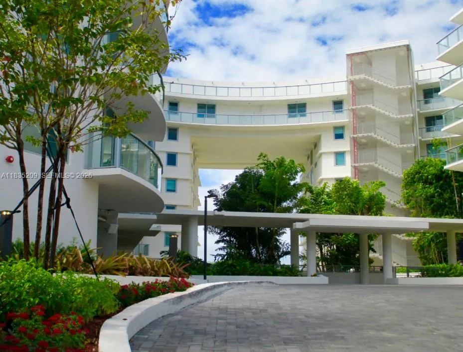 6620 Indian Creek Dr #607 Miami, FL 33141
