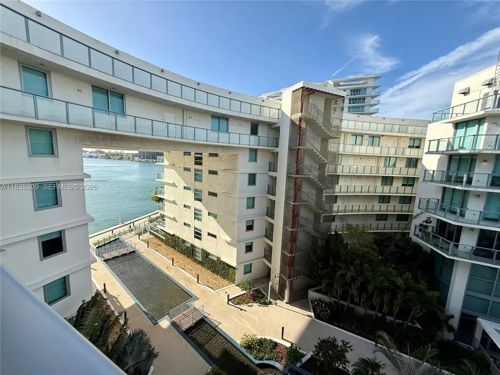 6620 Indian Creek Dr #607 Miami, FL 33141