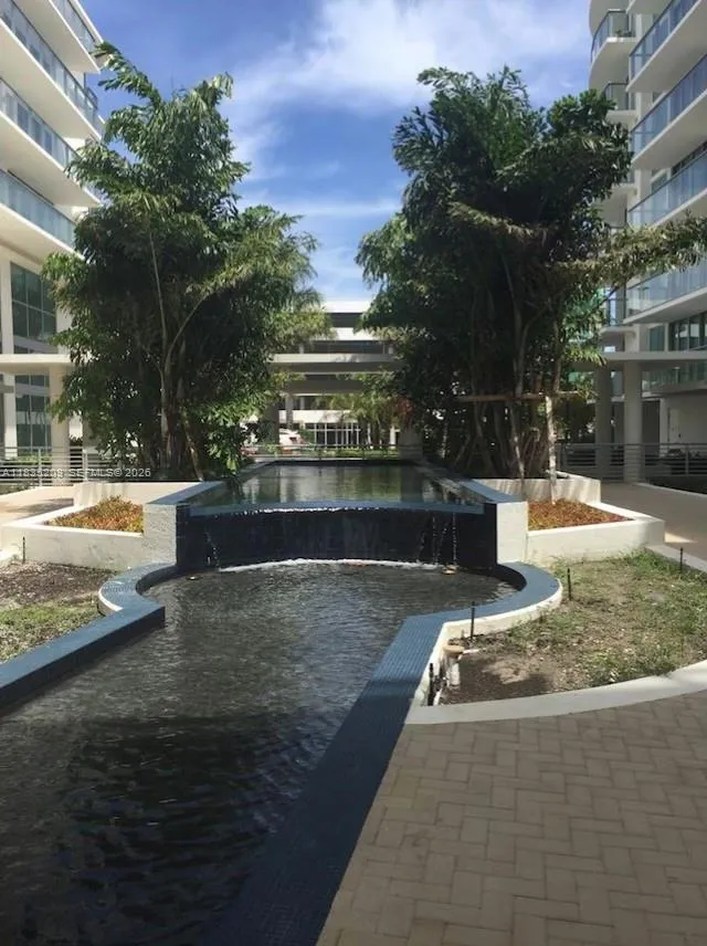 6620 Indian Creek Dr #607 Miami, FL 33141