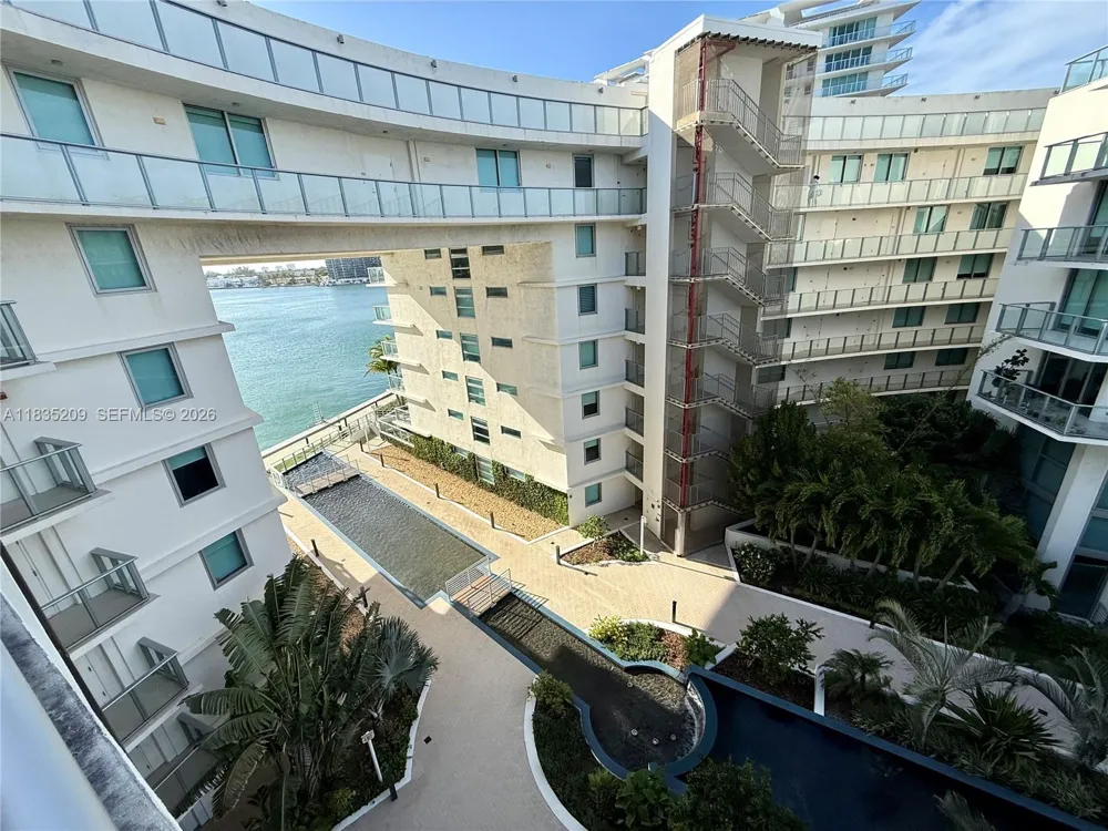 6620 Indian Creek Dr #607 Miami, FL 33141