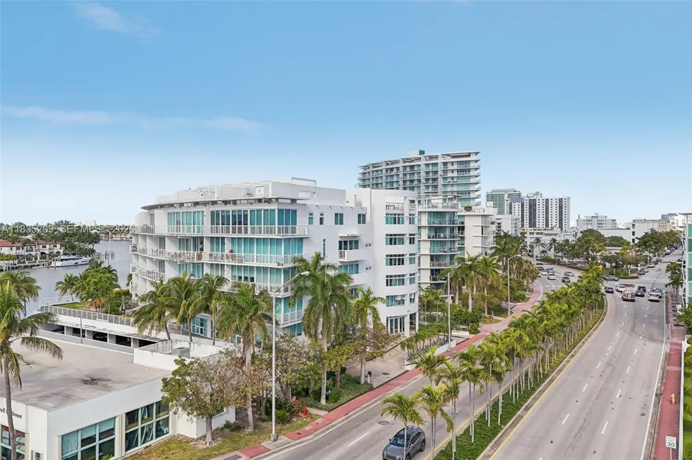 6620 Indian Creek Dr #607 Miami, FL 33141