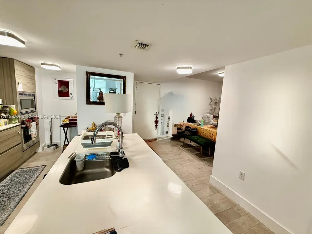 6620 Indian Creek Dr #607 Miami, FL 33141