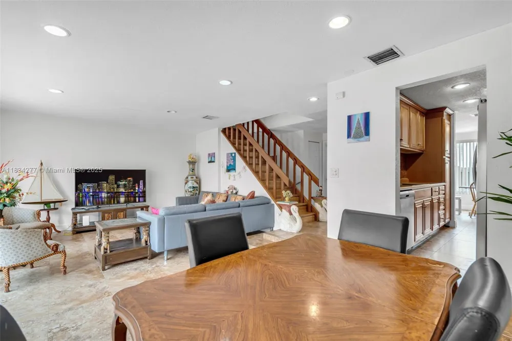 8256 NW 9th Ct #2 Plantation, FL 33324