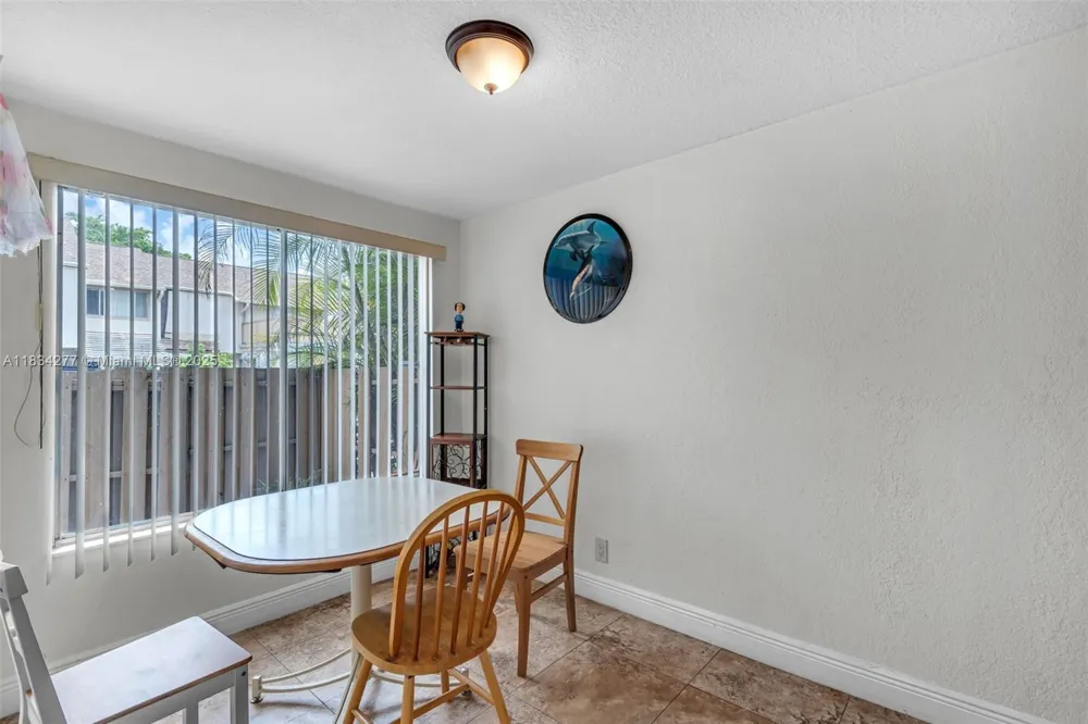 8256 NW 9th Ct #2 Plantation, FL 33324